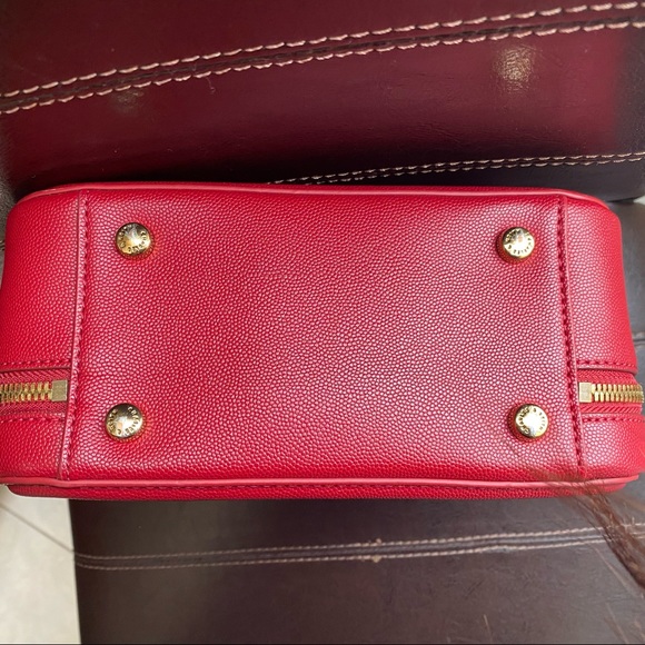 Charles and Keith cosmetic bag - Picture 5 of 8